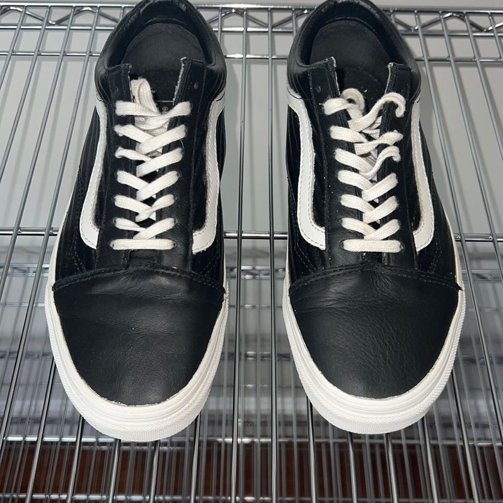 Vans low top